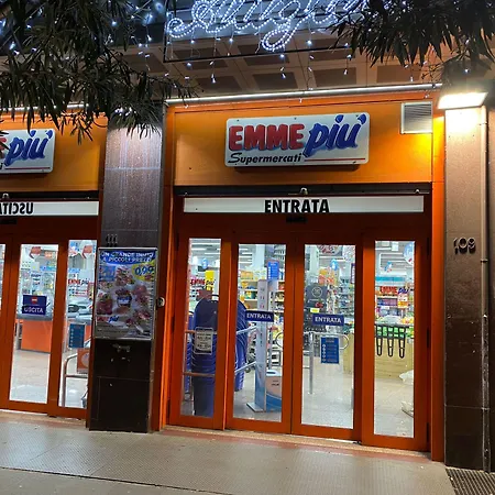 Castle Termini ゲストハウス 2*